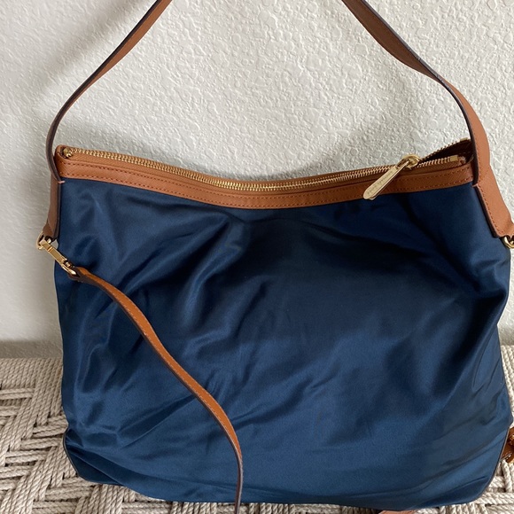 Michael Kors Handbag - Picture 4 of 7